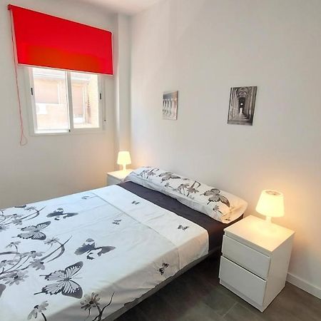 Апартаменты Madrid Luna House Экстерьер фото