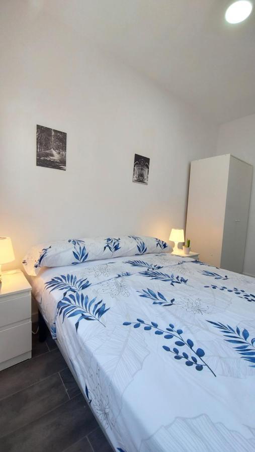 Апартаменты Madrid Luna House Экстерьер фото
