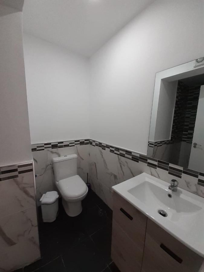 Апартаменты Madrid Luna House Экстерьер фото