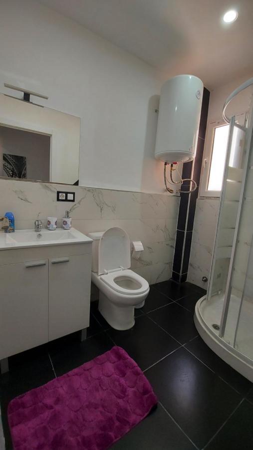 Апартаменты Madrid Luna House Экстерьер фото